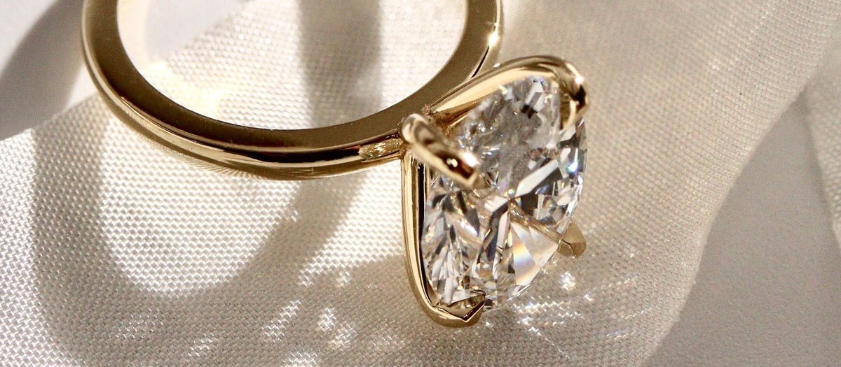 Oval Solitaire Engagement Ring