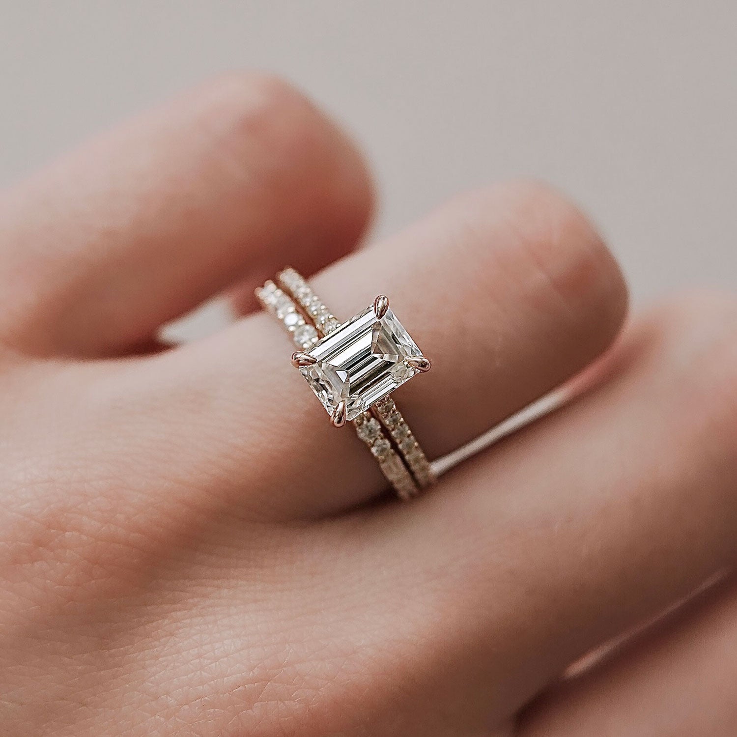 Bellisa Signature Shared Prong Open Ring, Emerald With Round Brilliant