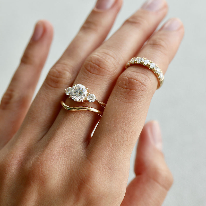 PRAMUKHIMPAX Women's Natural Round Diamond Three Stone Engagement Ring,  Size: 3 Us To 10 Us at Rs 35999 in Surat