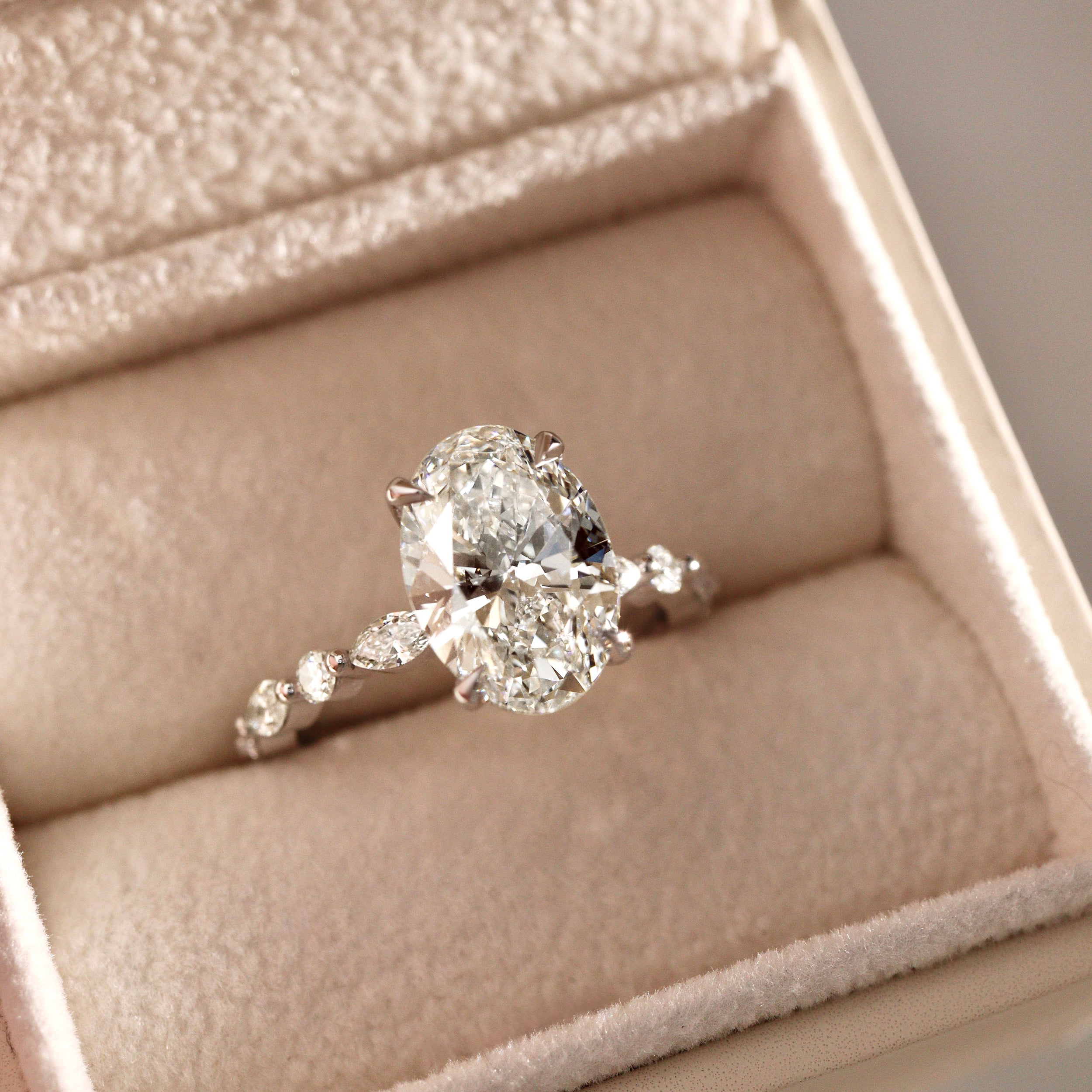 Terra Oval Cut Marquise Round Band Engagement Ring, Moissanite/Lab Grown Diamond