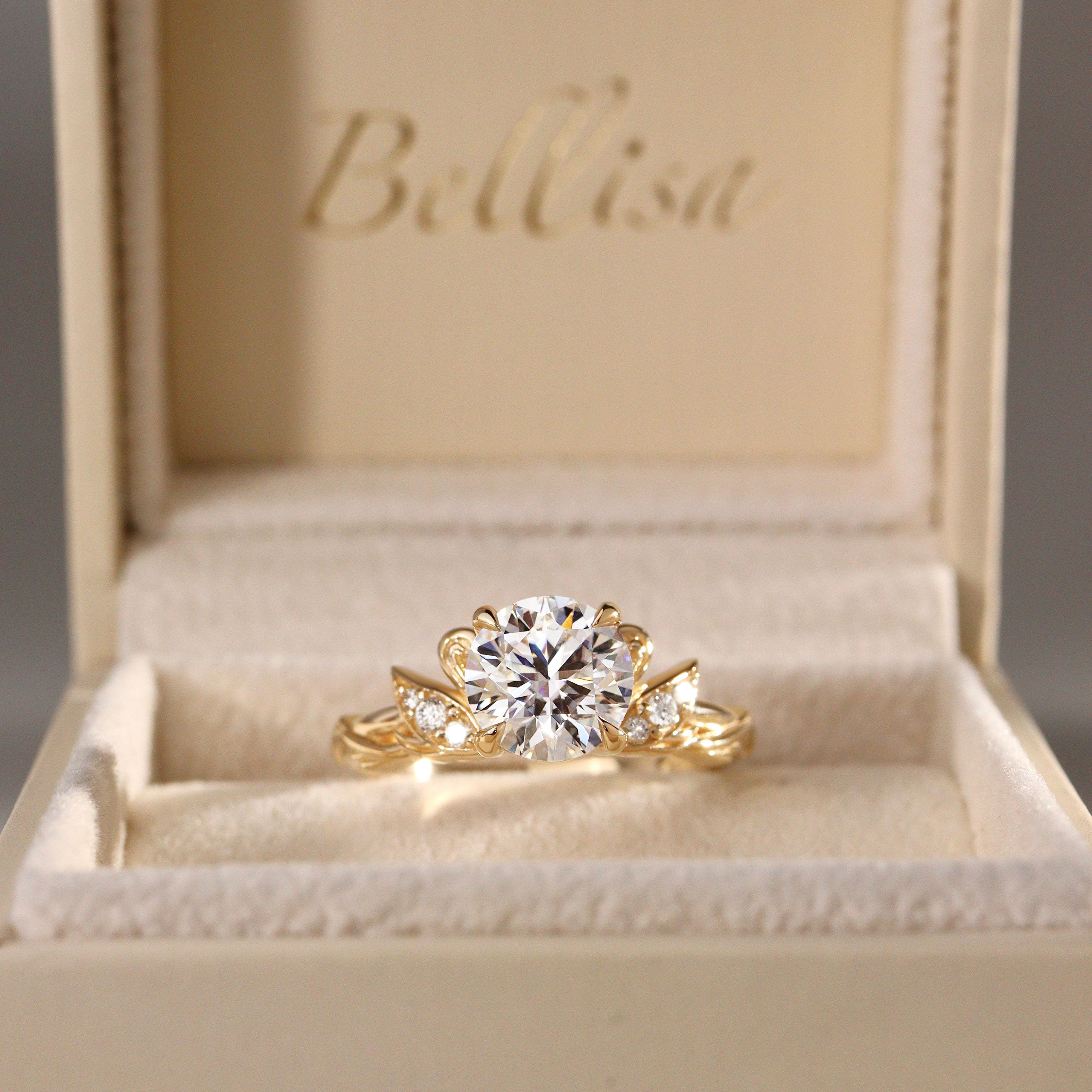 Round Love Swan Engagement Ring, Round Brilliant Cut