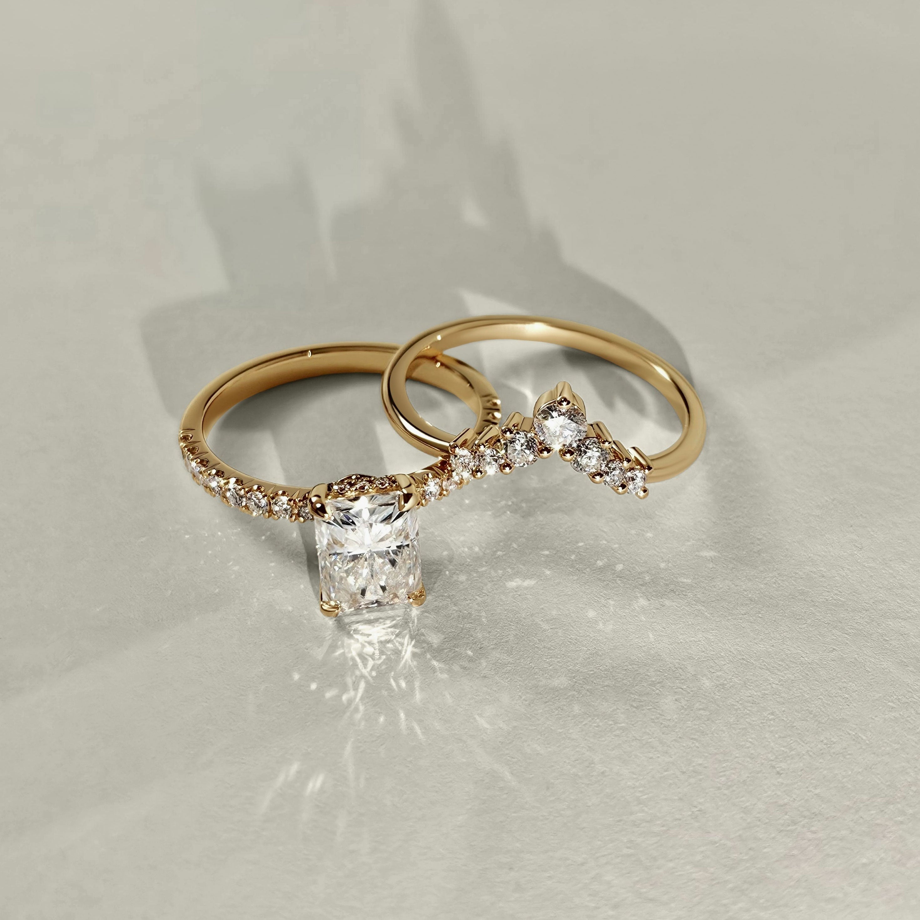 Dewdrop Curved Eternity Ring, Round Brilliant