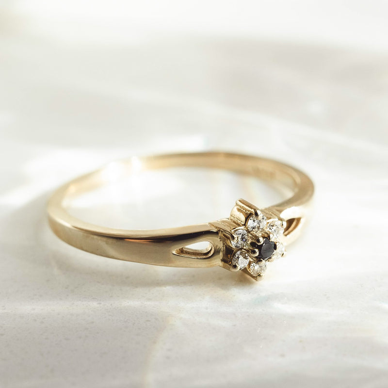 The Perfect Blossom Ring, Natural Diamonds